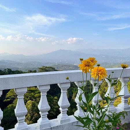 Bellwood Hills Resort & Spa Kandy Bagian luar foto